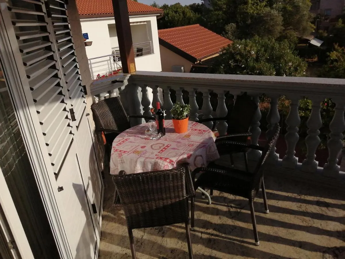 Apartmani Mila-Casa Bianca Medulin 0*,